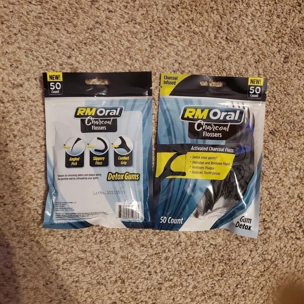 RM Oral Charcoal Teeth Mouth Flossers 100ct